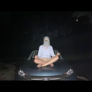 Meet your Posher, Ez